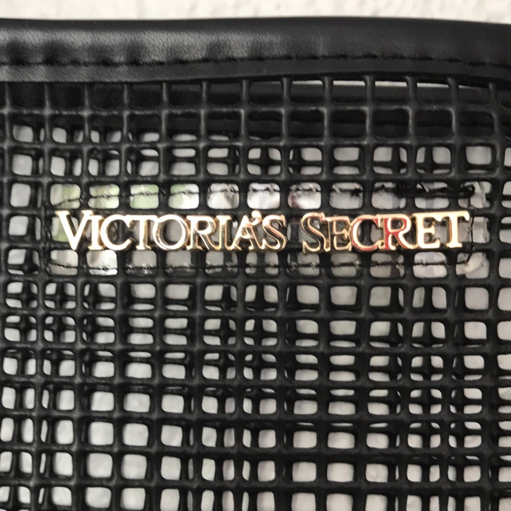 Victoria’s Secret beach bag - Picture 2 of 3
